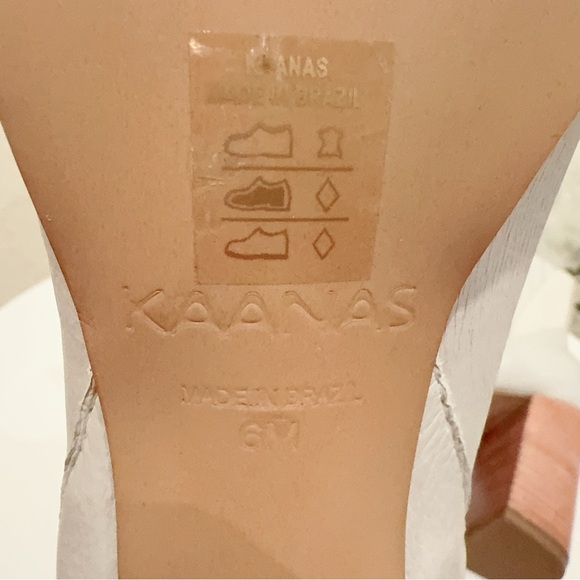 Kaanas Perm Cowboy Ankle Leather Boot in Ivory NWOT Size 6M - Picture 9 of 12